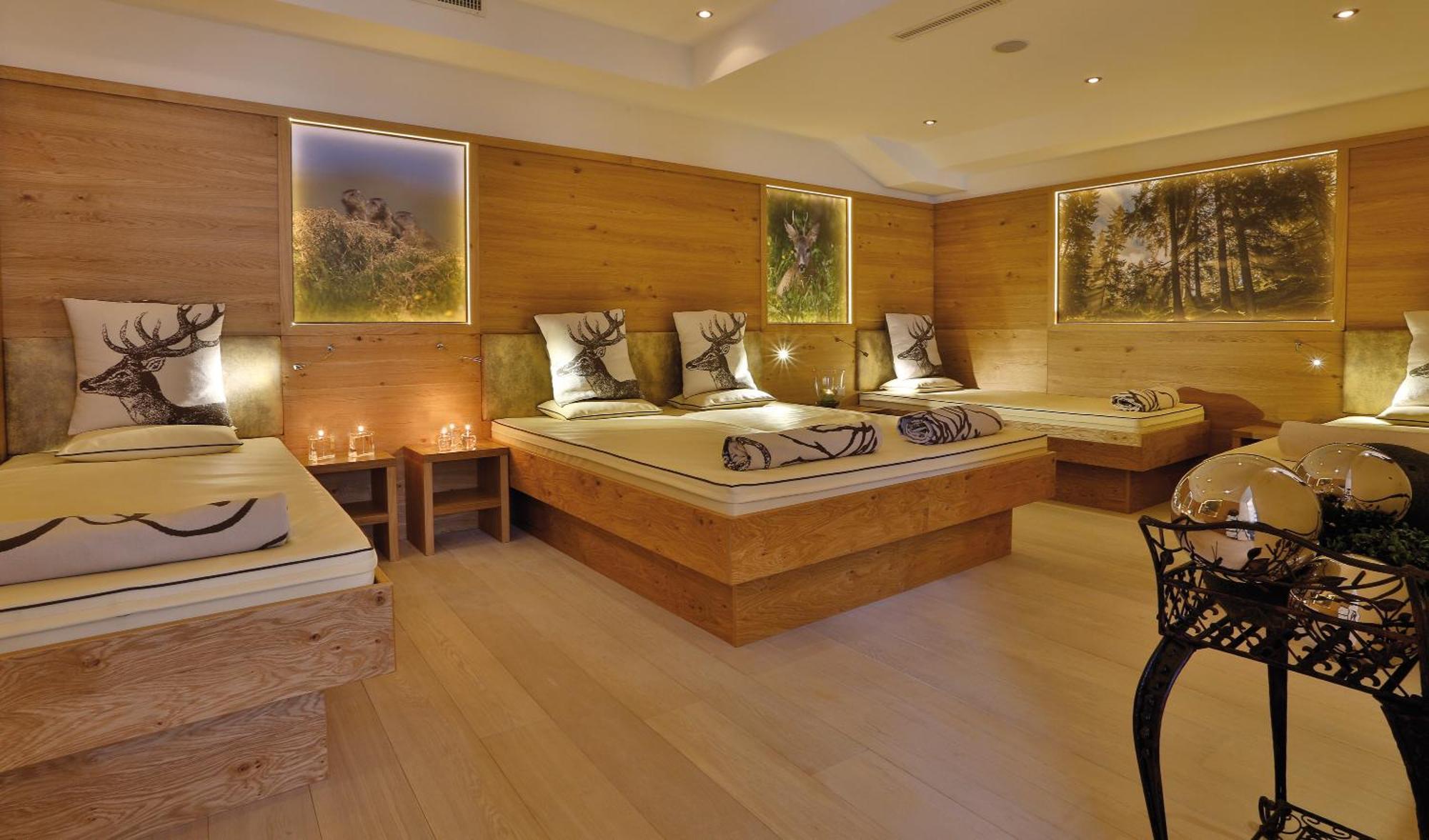 Hotel Dreisonnen แซร์เฟาส์ ภายนอก รูปภาพ