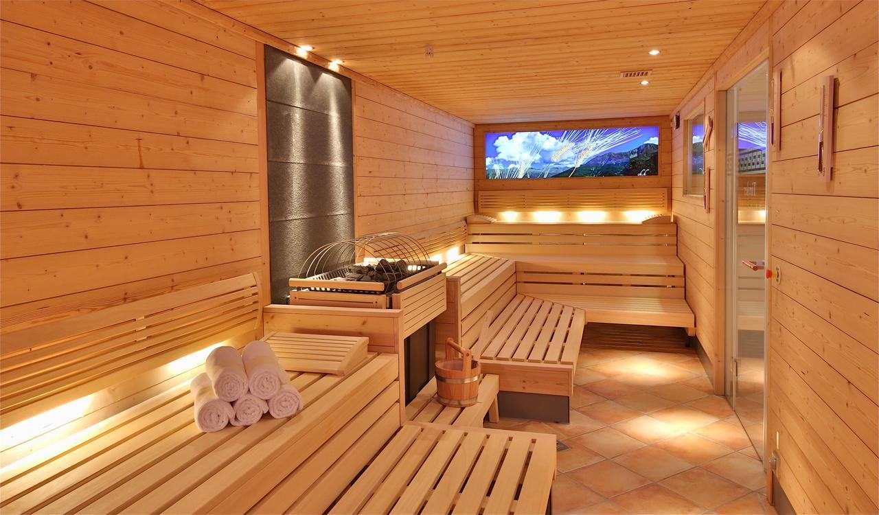 Hotel Dreisonnen แซร์เฟาส์ ภายนอก รูปภาพ